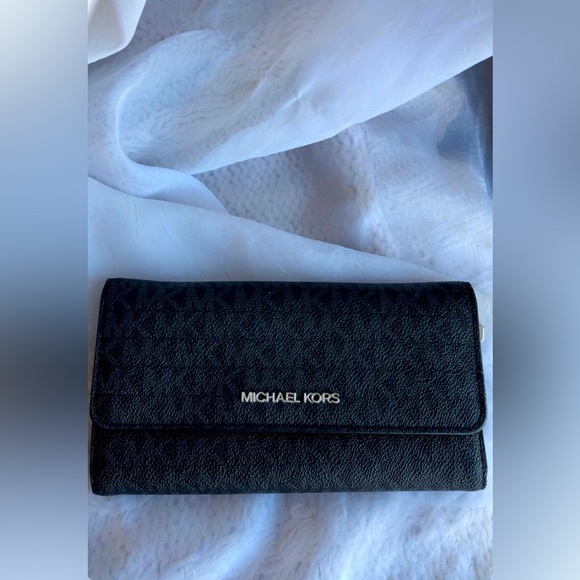 MICHAEL Michael Kors Handbags - Michael Kors Travel Trifold Wallet Black